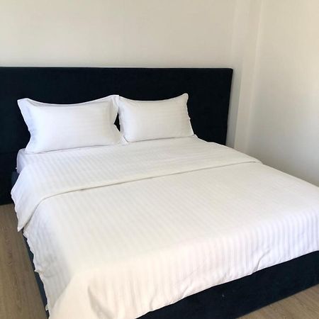 Holiday Apartment Тирана Екстериор снимка